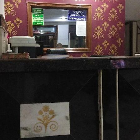 Hotel Euro International Yeni Delhi Dış mekan fotoğraf