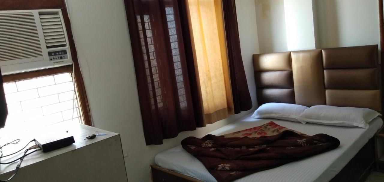 Hotel Euro International Yeni Delhi Dış mekan fotoğraf