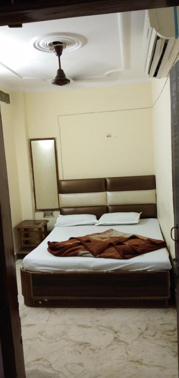 Hotel Euro International Yeni Delhi Dış mekan fotoğraf
