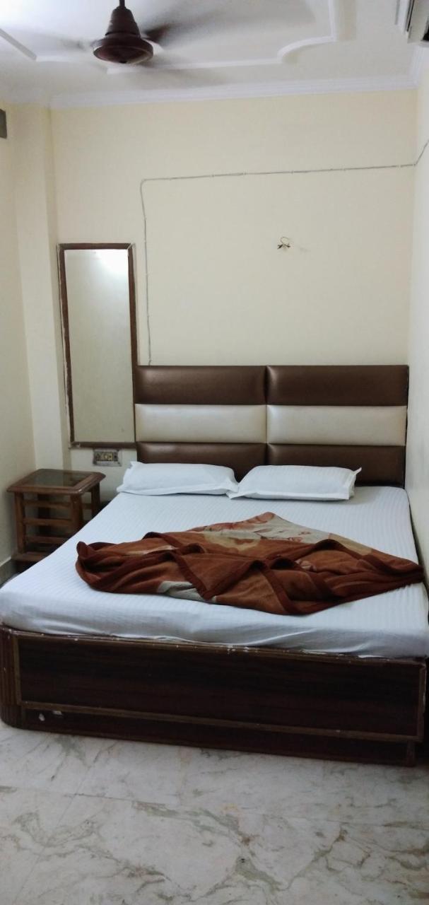 Hotel Euro International Yeni Delhi Dış mekan fotoğraf